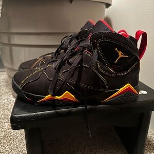 Grade School Retro 7s